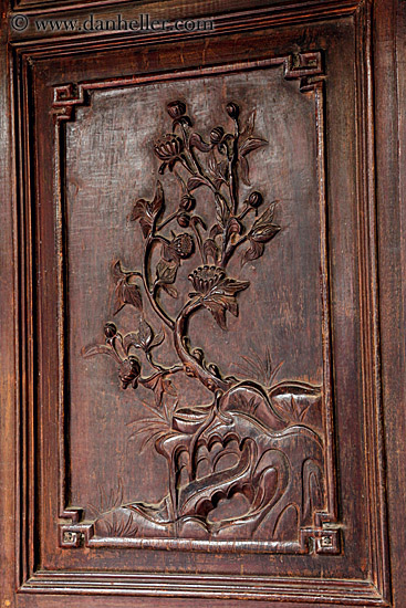 wood-carved-door-3.jpg