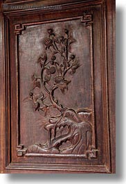 images/Asia/Vietnam/Hanoi/TranQuocPagoda/wood-carved-door-3.jpg