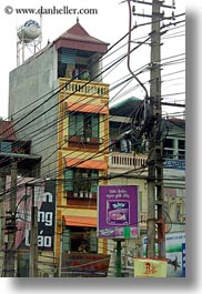 images/Asia/Vietnam/Hanoi/Wires/tangled-telephone-wires-n-bldg-7.jpg