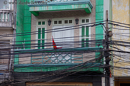 tangled-telephone-wires-n-bldg-9.jpg