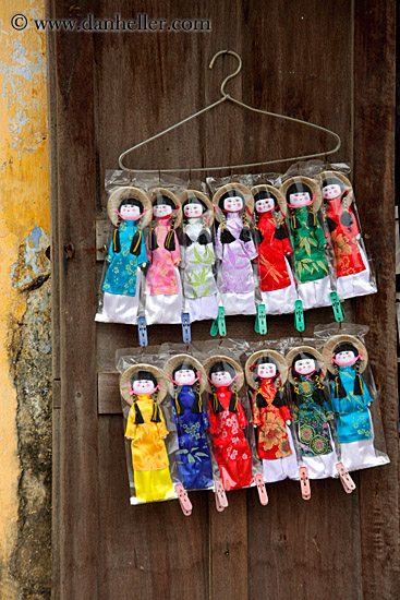 toy-vietnamese-girl-dolls-1.jpg
