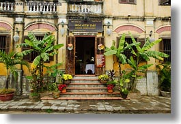 images/Asia/Vietnam/HoiAn/Buildings/palm_trees-n-restaurant-2.jpg