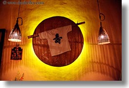 images/Asia/Vietnam/HoiAn/Buildings/t_shirt-display-w-lights.jpg