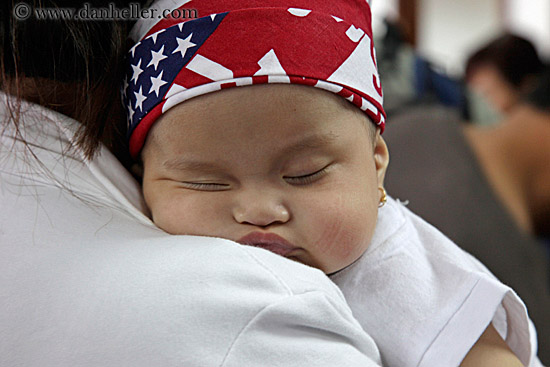 baby-w-american-flag-bandana-2.jpg