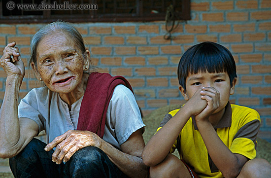 old-woman-n-boy-2.jpg