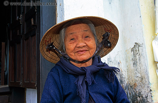 old-woman-smiling-6.jpg