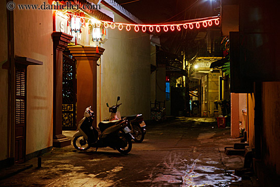 motorcycles-at-night-in-town-4.jpg