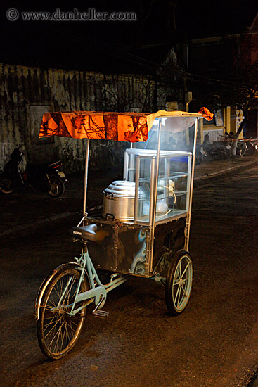 popcorn-machine-at-nite.jpg