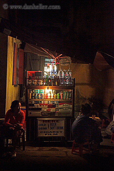 softdrink-stand-at-nite.jpg