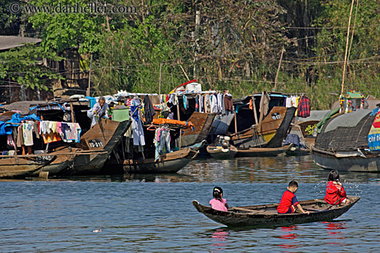 children-paddling-boat-2.jpg