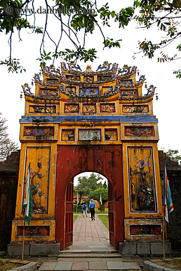 red-door-pagoda-3.jpg