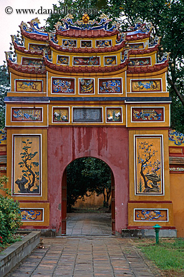 ornate-colorful-gate-1.jpg
