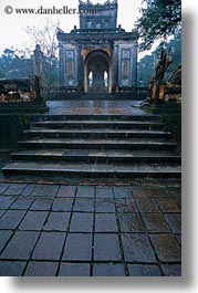 images/Asia/Vietnam/Hue/KhaiDinh/Buildings/temple-structure-3.jpg