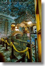 images/Asia/Vietnam/Hue/KhaiDinh/Buildings/tomb-interior-1.jpg