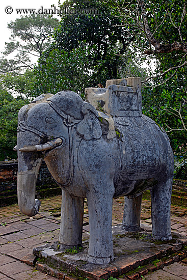 stone-elephant-2.jpg