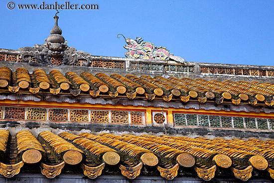 hoa_khiem-palace-roof.jpg