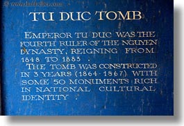 images/Asia/Vietnam/Hue/KhaiDinh/TuDucTomb/tu_duc-tomb-info-sign.jpg
