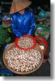 images/Asia/Vietnam/Hue/Market/vegetable-vendors-7.jpg