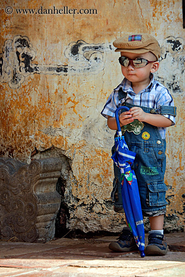 toddler-boy-w-sunglasses-n-umbrella-2.jpg