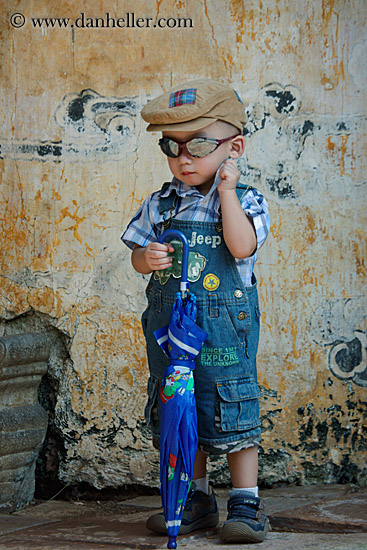 toddler-boy-w-sunglasses-n-umbrella-3.jpg