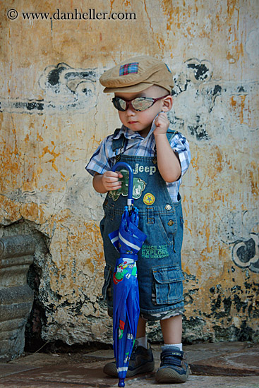 toddler-boy-w-sunglasses-n-umbrella-3.jpg
