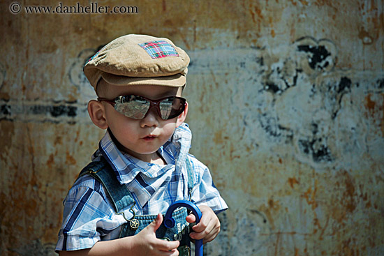 toddler-boy-w-sunglasses-n-umbrella-5.jpg