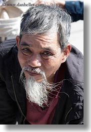images/Asia/Vietnam/Hue/People/Men/man-w-white-beard.jpg