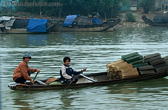 people-in-boat-2.jpg