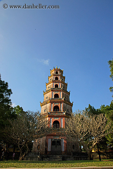 thien-mu-pagoda.jpg