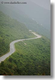 images/Asia/Vietnam/Landscapes/mountain-road-1.jpg