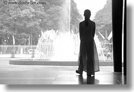 images/Asia/Vietnam/Saigon/People/woman-silhouette-21-bw.jpg