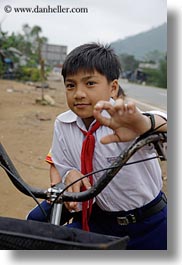 images/Asia/Vietnam/Village/boys-06.jpg