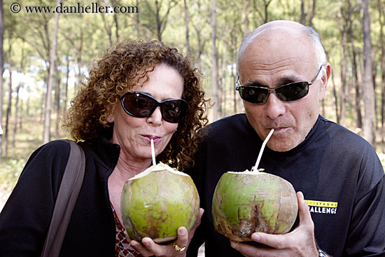 ken-n-eliana-drinking-coconuts.jpg