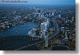 images/Australia/Sydney/Cityscapes/Aerials/sydney-cityscape-harbor-04.jpg