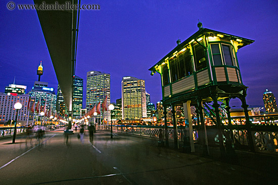 promenade-cityscape-nite.jpg