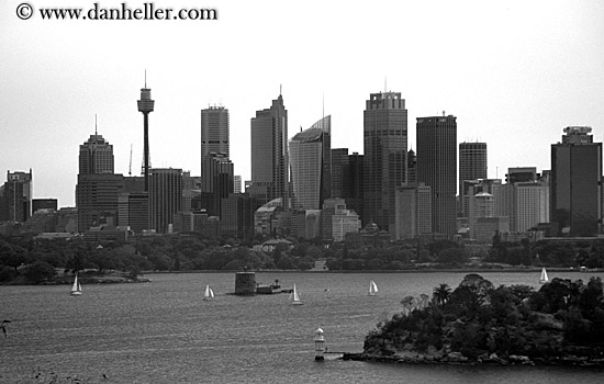 sydney-cityscape-bw-01.jpg