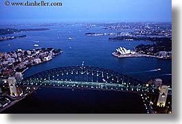images/Australia/Sydney/HarborBridge/bridge-aerial-nite-01.jpg