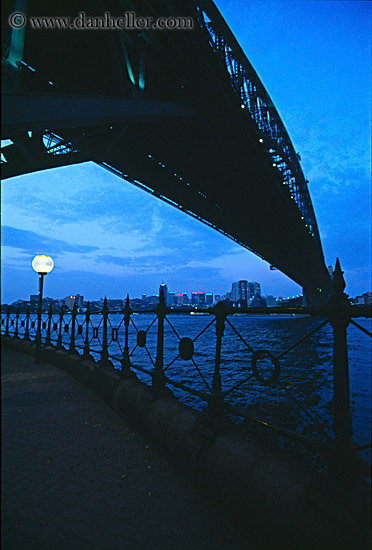 bridge-n-railing-04.jpg