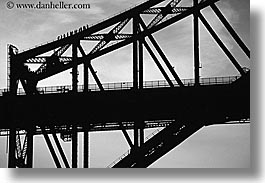 images/Australia/Sydney/HarborBridge/bridge-silhouette-01.jpg