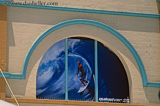 surfer-mural.jpg