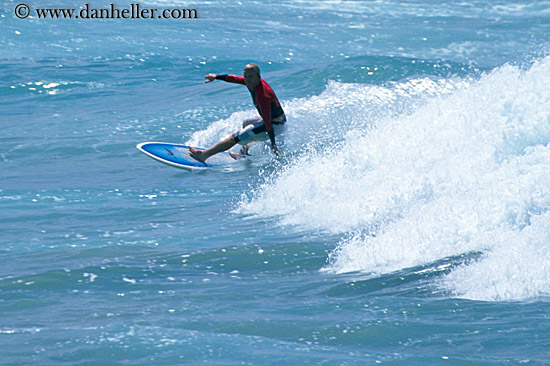 surfers-on-waves-01.jpg