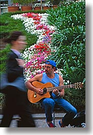 images/Australia/Sydney/People/guitar-player-n-flowers-1.jpg
