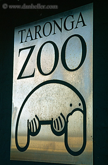 taronga-zoo-sign.jpg