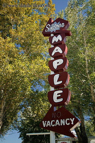 silver-maple-hotel-sign-1.jpg