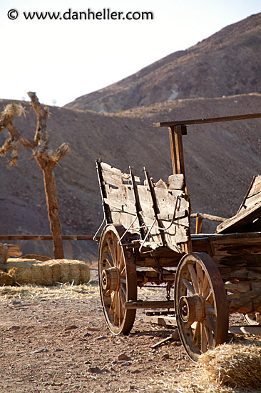 old-wagon-1.jpg