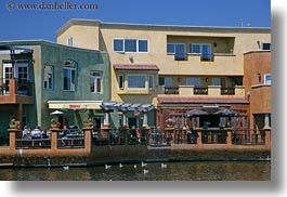 images/California/Capitola/Misc/capitola-restaurants-on-water-02.jpg
