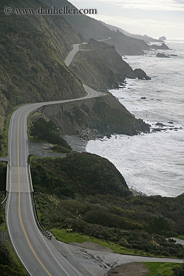 highway-n-rocky-coast-01.jpg
