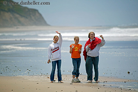 kids-on-beach-1.jpg