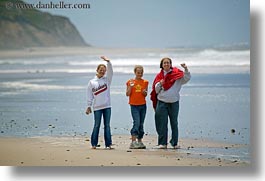 beaches, california, childrens, coastal views, horizontal, people, west coast, western usa, photograph