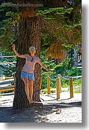 images/California/KingsCanyon/Jill/jill-walking-tightrope-1.jpg